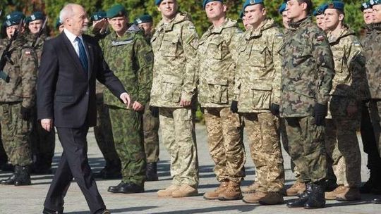 Macierewicz w Lublinie o zagrożeniu ze Wschodu. Jest nowy dowódca Wielonarodowej Brygady