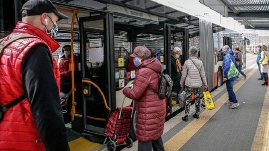 Mają objawy, nie chcą testu. "Powinno się ich karać, nawet zwolnieniem"