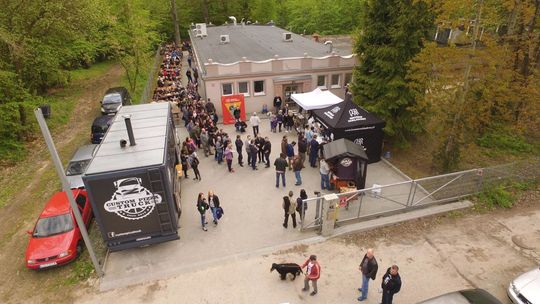 Majówka przy Browarze Zakładowym. Piwo, foodtrucki, leżaki i gość specjalny