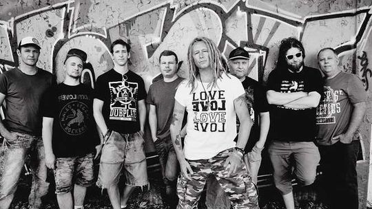 Maleo Reggae Rockers w klubie Graffiti