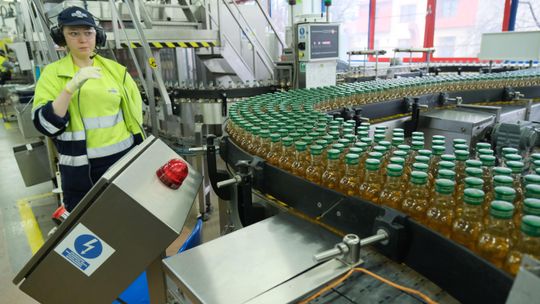 "Małpki" rozpijają Polaków, więc wzrośnie akcyza. Producenci wódki atakują producentów piwa [zdjęcia]