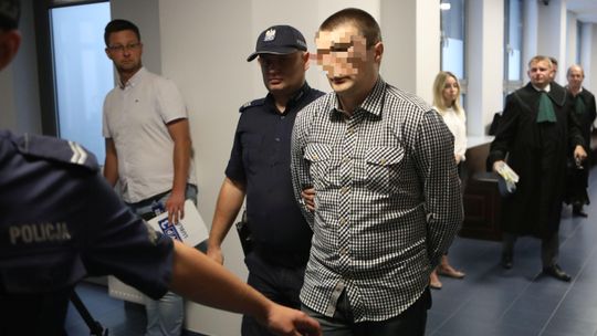 Małżeńska kłótnia skończyła się tragedią. Żona w kałuży krwi