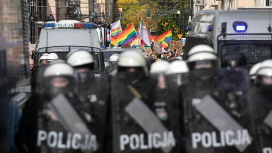 Małżeństwo z Lublina przyniosło domowe bomby na marsz równości. Karolina S. i Arkadiusz S. z aktem oskarżenia
