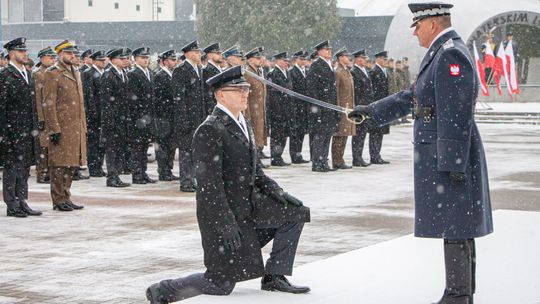 Mamy 147 nowych oficerów. Śnieżna promocja w Dęblinie