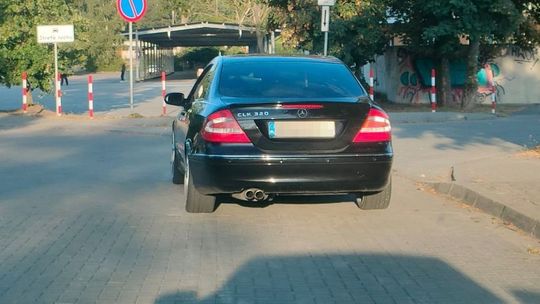 Mandat na 5 000 złotych i 15 punktów. Musi też zdać egzamin