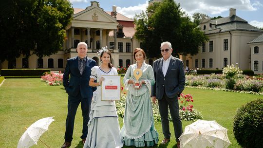 Mapy Google prowadzą do Kozłówki. Takich ocen turystów można pozazdrościć 