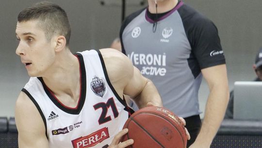Marcin Dutkiewicz wrócił na parkiet i pomógł w wygranej rezerw