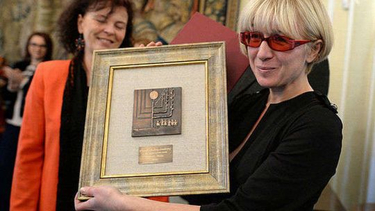 Marina Hulia uczy czeczeńskie dzieci mieszkające na dworcu