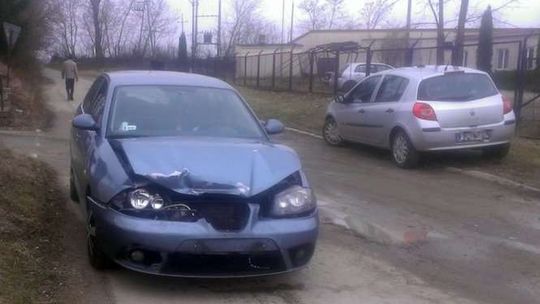 Markuszów: Zderzenie dwóch aut. Interweniowała straż pożarna