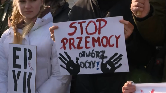 Marsz milczenia po śmierci 16-letniego Eryka. Koledzy pobitego nastolatka sprzeciwiają się przemocy