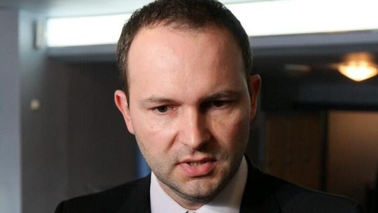 Marszałek dał nagrody i podwyżki swoim urzędnikom