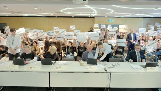 Marszałek wycofuje się z pomysłu połączenia trzech instytucji kultury. Ale wciąż marzy o operze