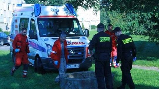 Martwa kobieta znaleziona w studzience ciepłowniczej