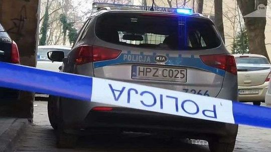 Martwy mężczyzna w mieszkaniu na Woli. Nie żyje też kobieta