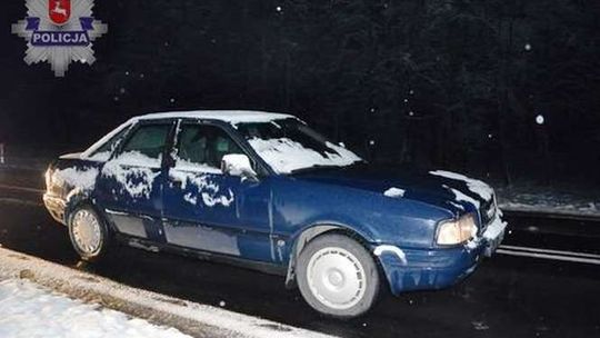 Marynin: Samochód przejechał mężczyznę leżącego na jezdni