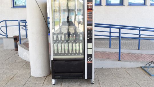 Maseczkomaty w Puławach i Markuszowie. Chroń innych i siebie, zasłoń usta i nos