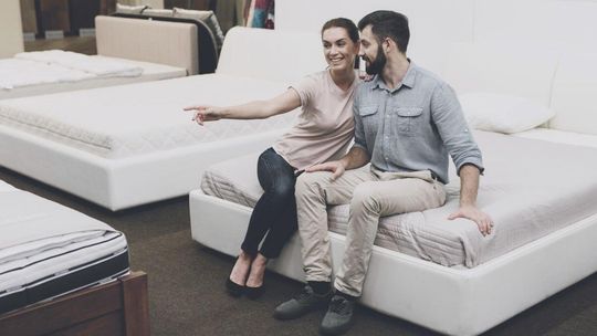 Materac 200x200 - kto powinien wybrać duży materac Hilding Anders do łóżka?