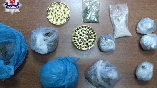 Matka wezwała policję, bo syn się awanturował. Znaleźli dużo więcej