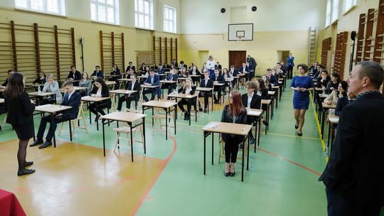 Matura i egzamin ósmoklasisty 2020 wreszcie przełożone. Kiedy mogą się odbyć?