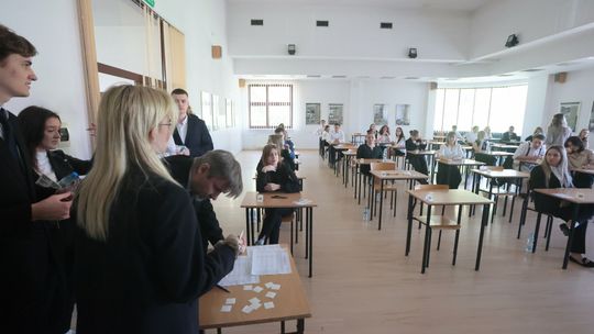 Maturzyści już wiedzą. Teraz muszą wybrać studia Maturzyści już wiedzą. Teraz muszą wybrać studia