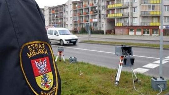 Mąż szalał za kółkiem, żona przyjmowała mandat