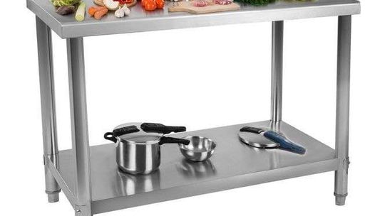 Meble ze stali nierdzewnej – dlaczego są najlepszym wyborem do restauracji