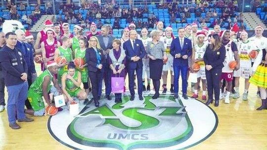 Mecz Słodkich Serc znowu wygrały dzieci (zdjęcia)