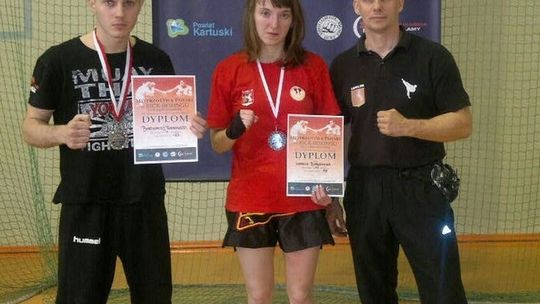 Medale Bartłomieja Tarnowskiego i Izabeli Borzeckiej na mistrzostwach Polski w kickboxingu seniorów