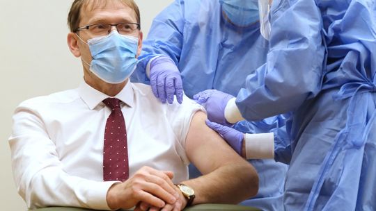 Medycy z lubelskich szpitali już się szczepią przeciw Covid-19. Kiedy zapisy na szczepienia dla innych osób?