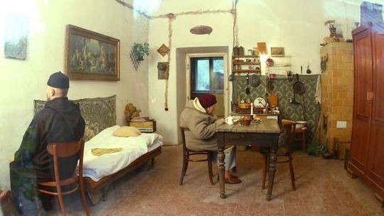 'Memento mori' Roberta Kuśmirowskiego. Śmierć, walizka, teatr (zdjęcia)