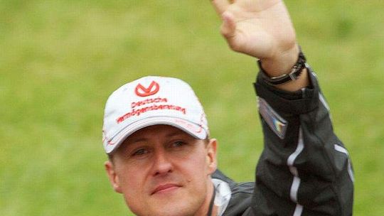 Menedżerka Schumachera: Michael wybudził się ze śpiączki i opuścił szpital (wideo)
