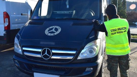Mercedes z przerobionym VIN-em zatrzymany na granicy