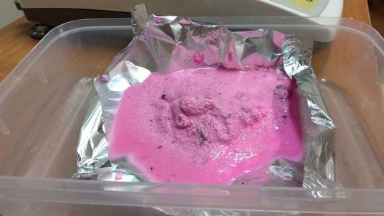 Mężczyzna twierdził, że różowy proszek to viagra. Okazało się, że coś zupełnie innego