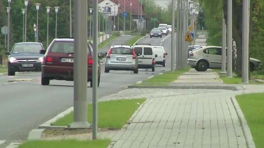 Mężczyzna zginął przygnieciony przez samochód. Za kierownicą siedziała trzylatka