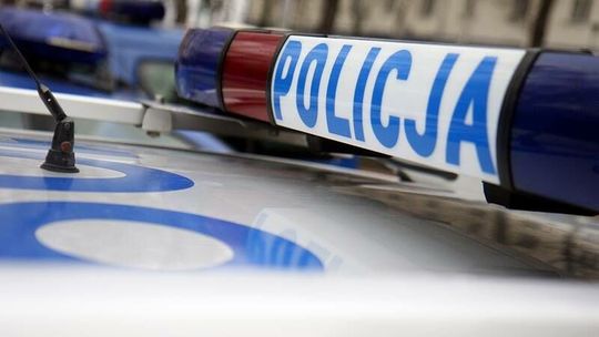 Mężczyźni bili przypadkowych ludzi na deptaku
