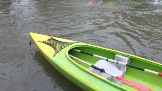 Miał pokonać setki kilometrów kajakiem. Znalazł ciało mężczyzny i zakończył spływ
