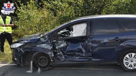 Miał ponad 3.5 promila we krwi i staranował inne auto. Potem chciał uciec policjantom