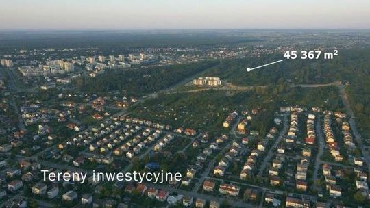 Miał powstać luksusowy hotel. Nie udało się, więc miasto podzieli działki