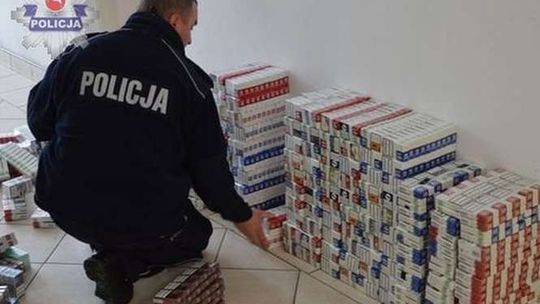Miał w aucie 1700 paczek nielegalnych papierosów