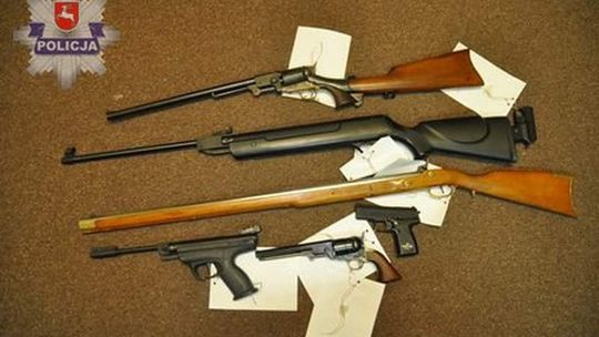 Miał w domu arsenał broni. Wpadł, bo groził znajomemu