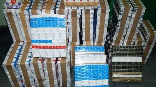 Miał w samochodzie 4,5 tys. paczek nielegalnych papierosów
