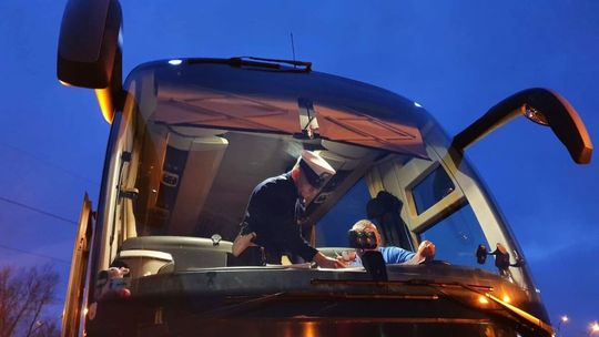 Miał zawieźć dzieci na wycieczkę. Kierowca z promilami 