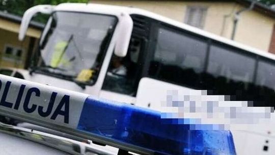 Miał zawieźć dzieci na wycieczkę szkolną. Może dostać 15-letni zakaz prowadzenia pojazdów