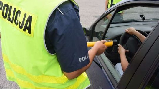 Miała 2,4 promila, jechała BMW