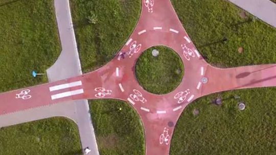 Miały być ułatwienia dla rowerzystów, powstał tylko film. "O co innego miało w nim chodzić"