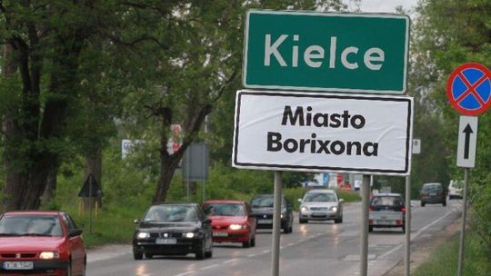 \"Miasto Borixona\": Wszystkie znaki wjazdowe do Kielc zaklejone