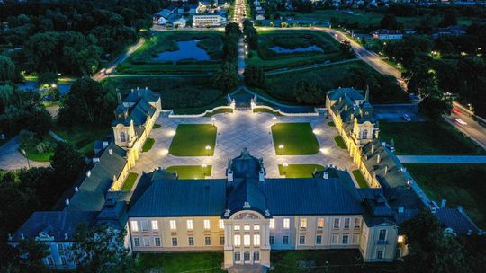 Miasto dokłada do remontu pałacu. Poprzednia firma porzuciła inwestycję