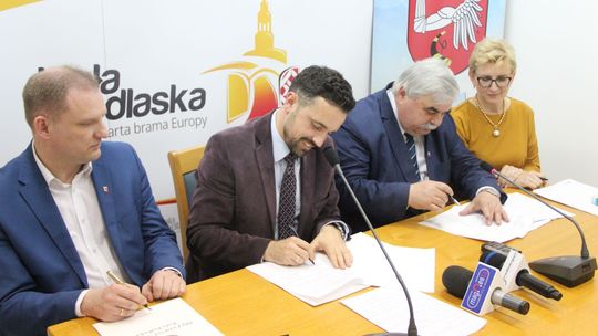 "Miasto i gmina to jedna rodzina". Samorządy podpisały porozumienie 