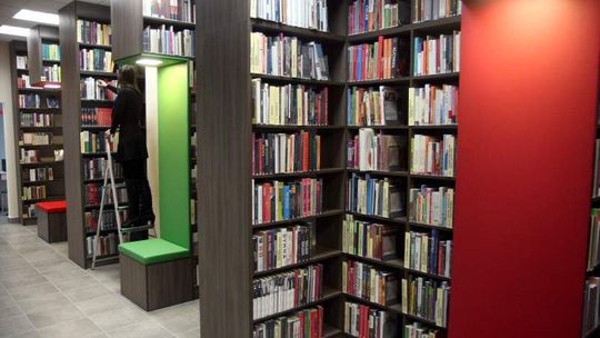 Miasto kupi "książkowóz". Będą dowozić książki do domów