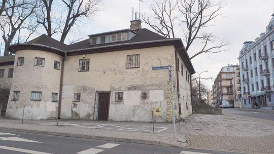 Miasto kupiło budynek dawnej kręgielni. Teraz chce go sprzedać